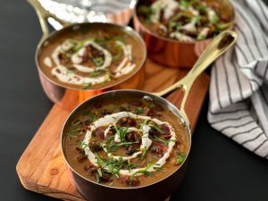 ראג׳מה מסאלה הודי טבעוני - תבשיל שעועית הודי טבעוני קל להכנה