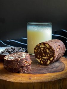 נקניק שוקולד טבעוני - ב 4 רכיבים - קינוח טבעוני קל וטעים במיוחד