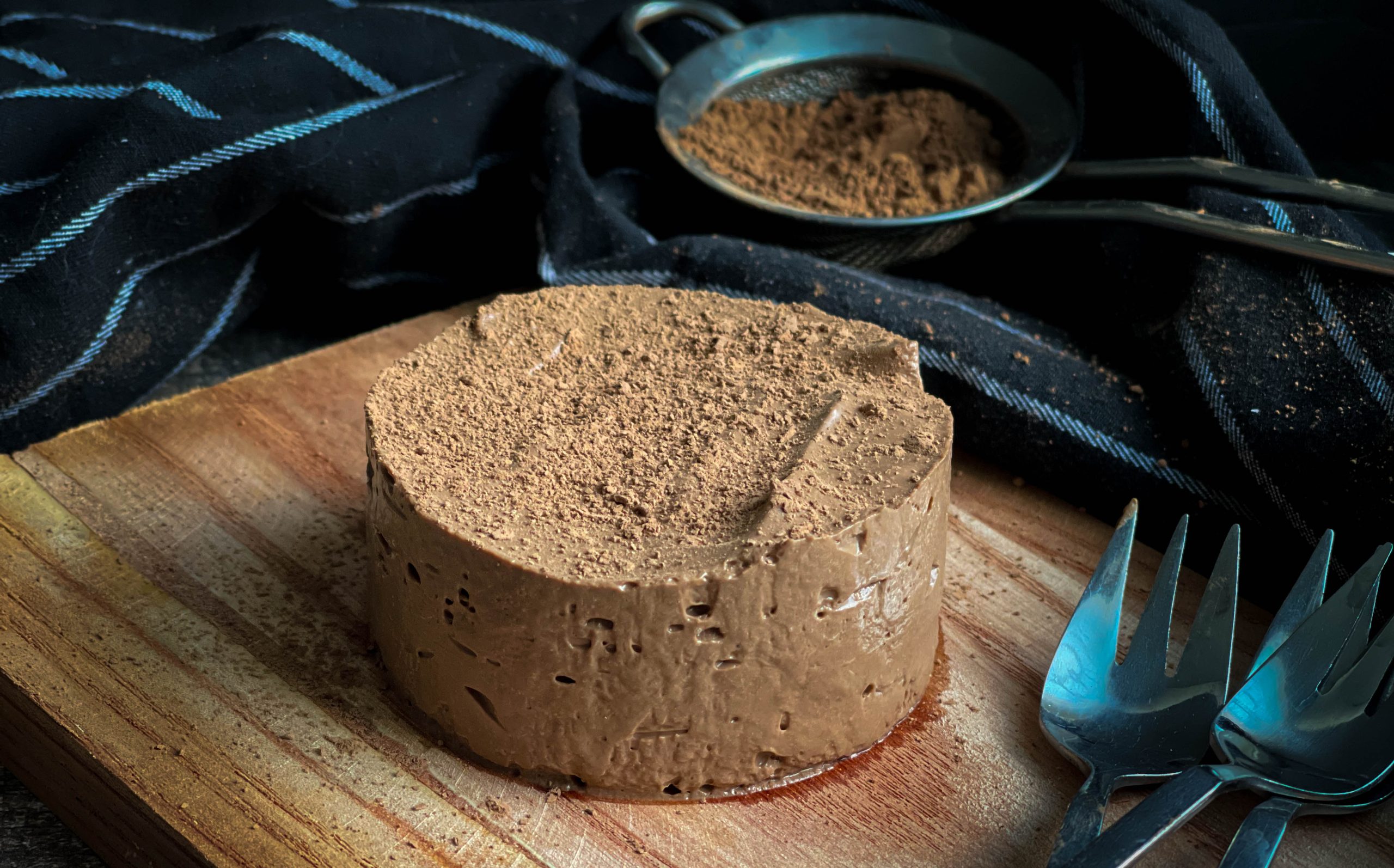 עוגת מוס שוקולד טבעונית חלבונית - ללא גלוטן - ב 2 רכיבים בלבד