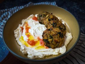 קציצות חומוס, מנגולד וקישואים טבעוניות - ללא גלוטן , טעימות ומזינות